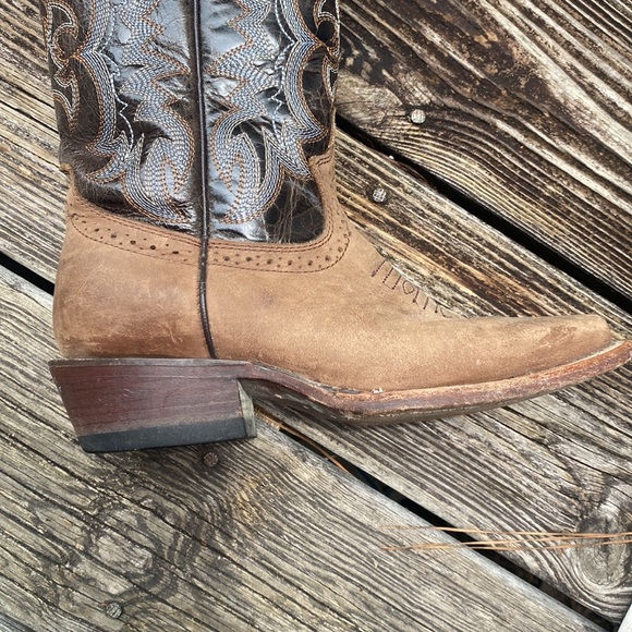 J B Dillion - Picture 4 of 9